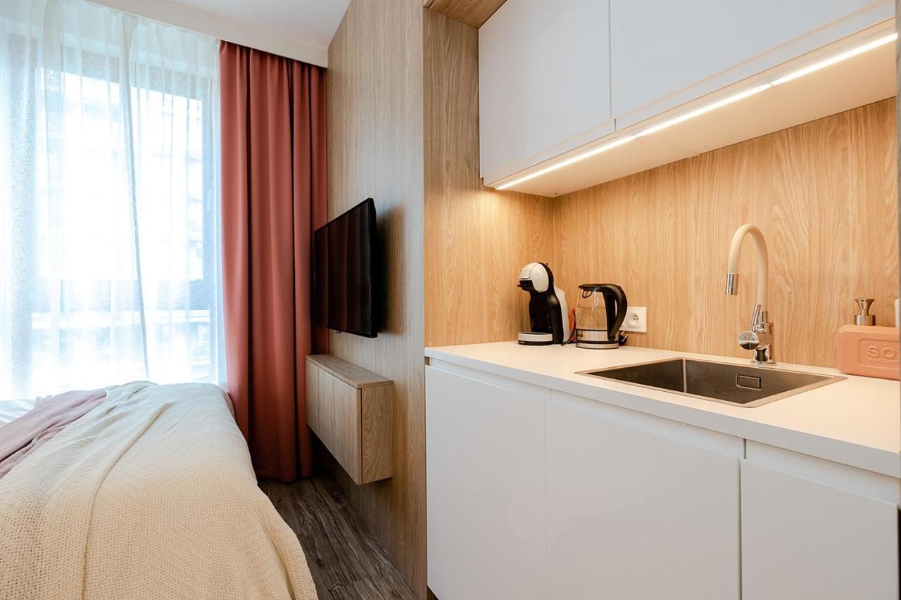 Studio Wola Apartament Kasprzaka - Wifi + Smart Tv Varsavia Esterno foto