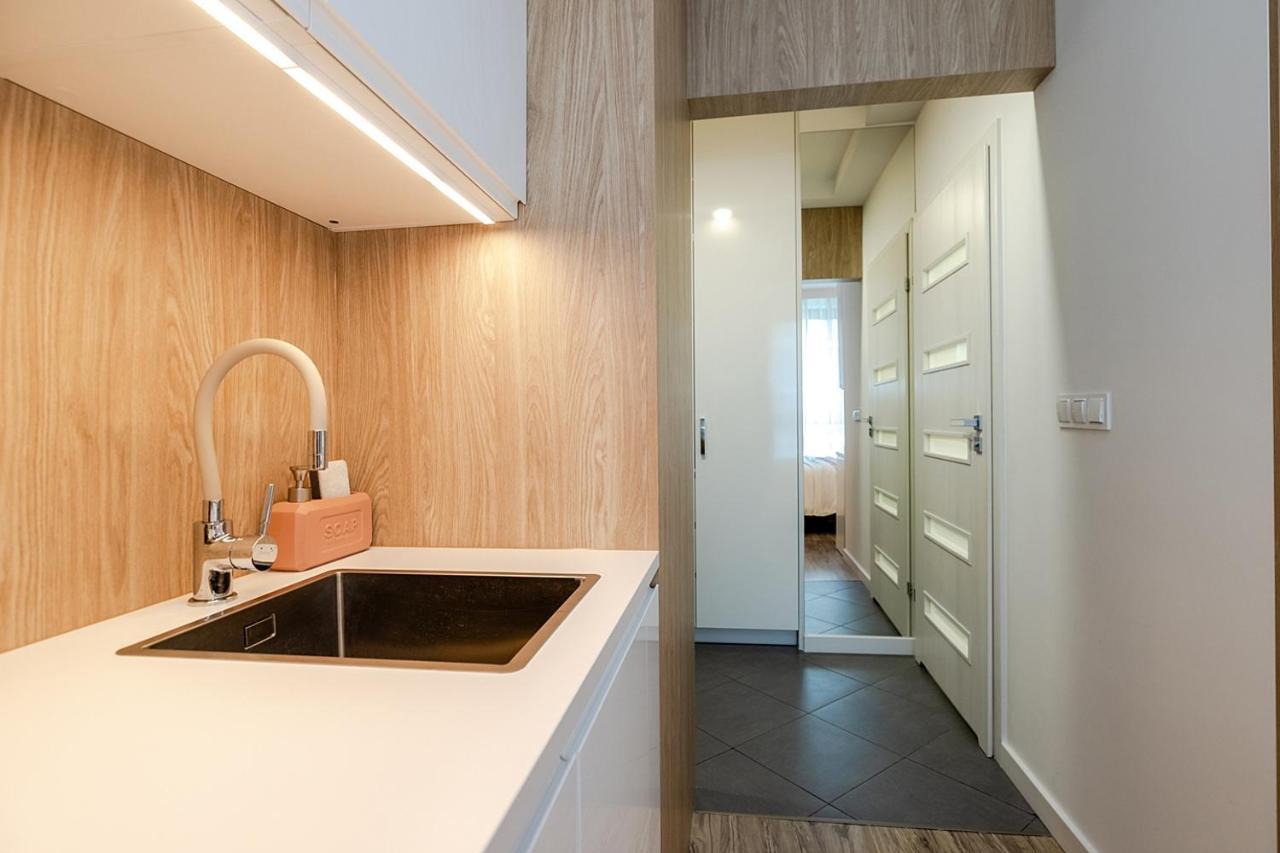 Studio Wola Apartament Kasprzaka - Wifi + Smart Tv Varsavia Esterno foto