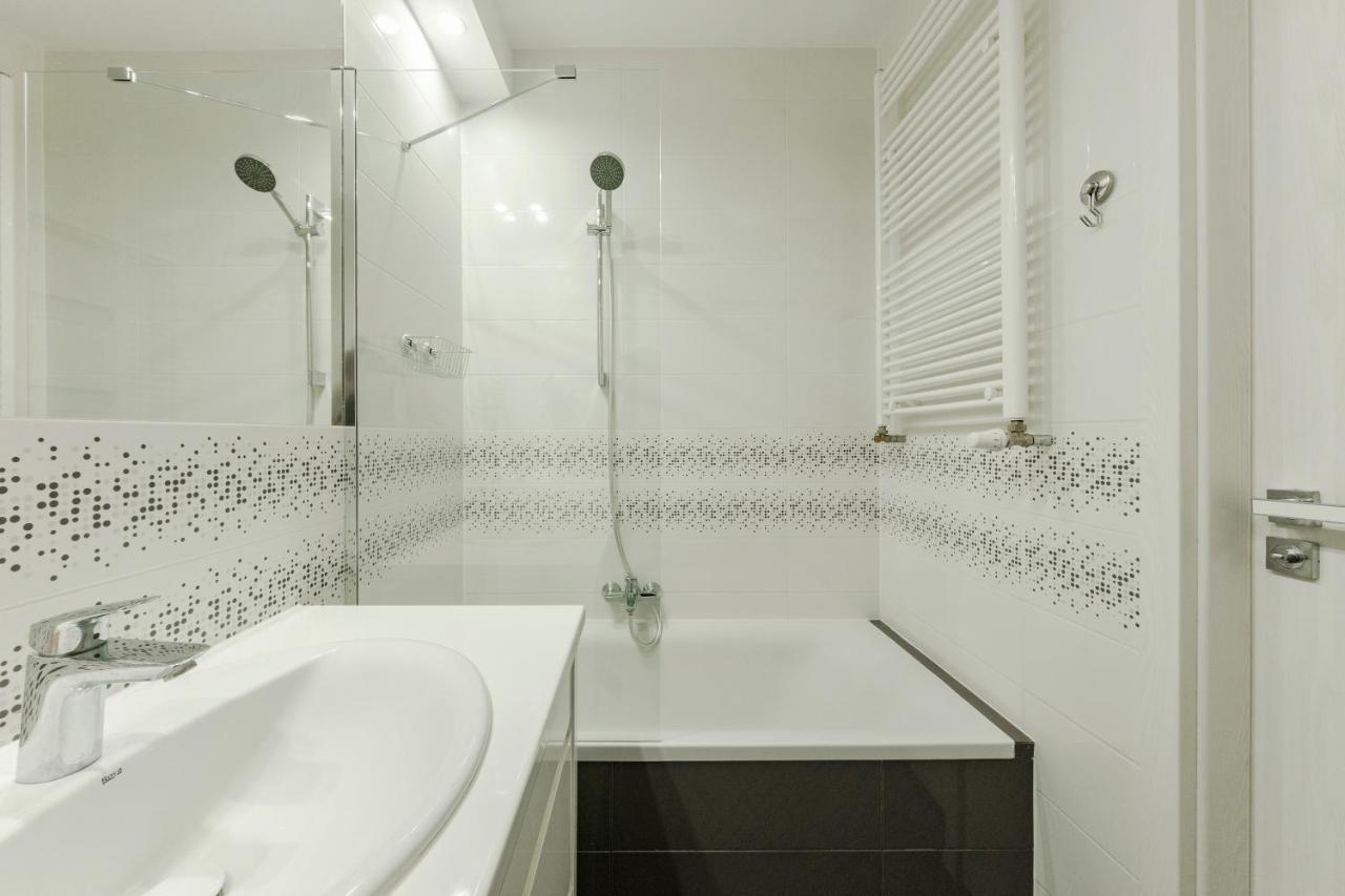 Studio Wola Apartament Kasprzaka - Wifi + Smart Tv Varsavia Esterno foto