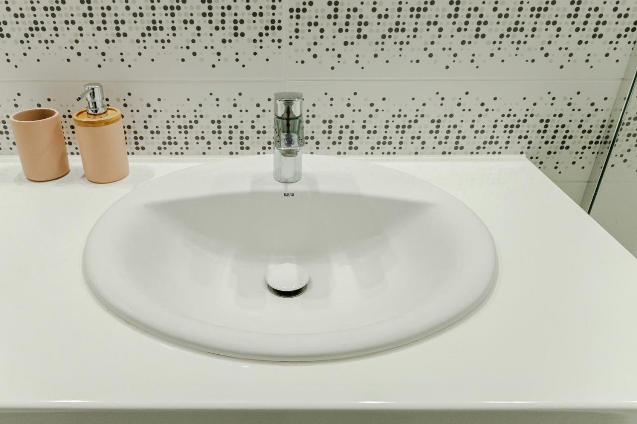 Studio Wola Apartament Kasprzaka - Wifi + Smart Tv Varsavia Esterno foto